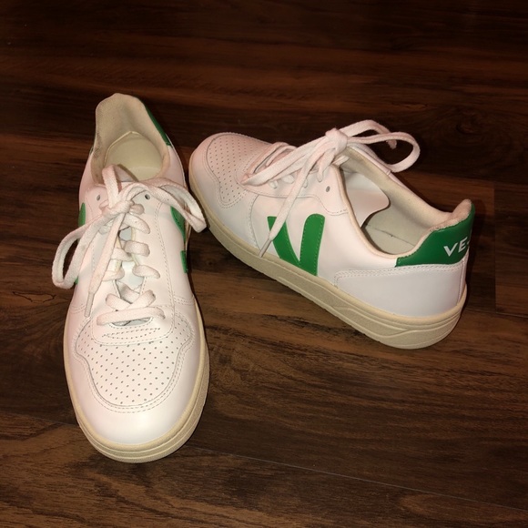 Veja Shoes - Veja V-10 White/ green sneakers 8US